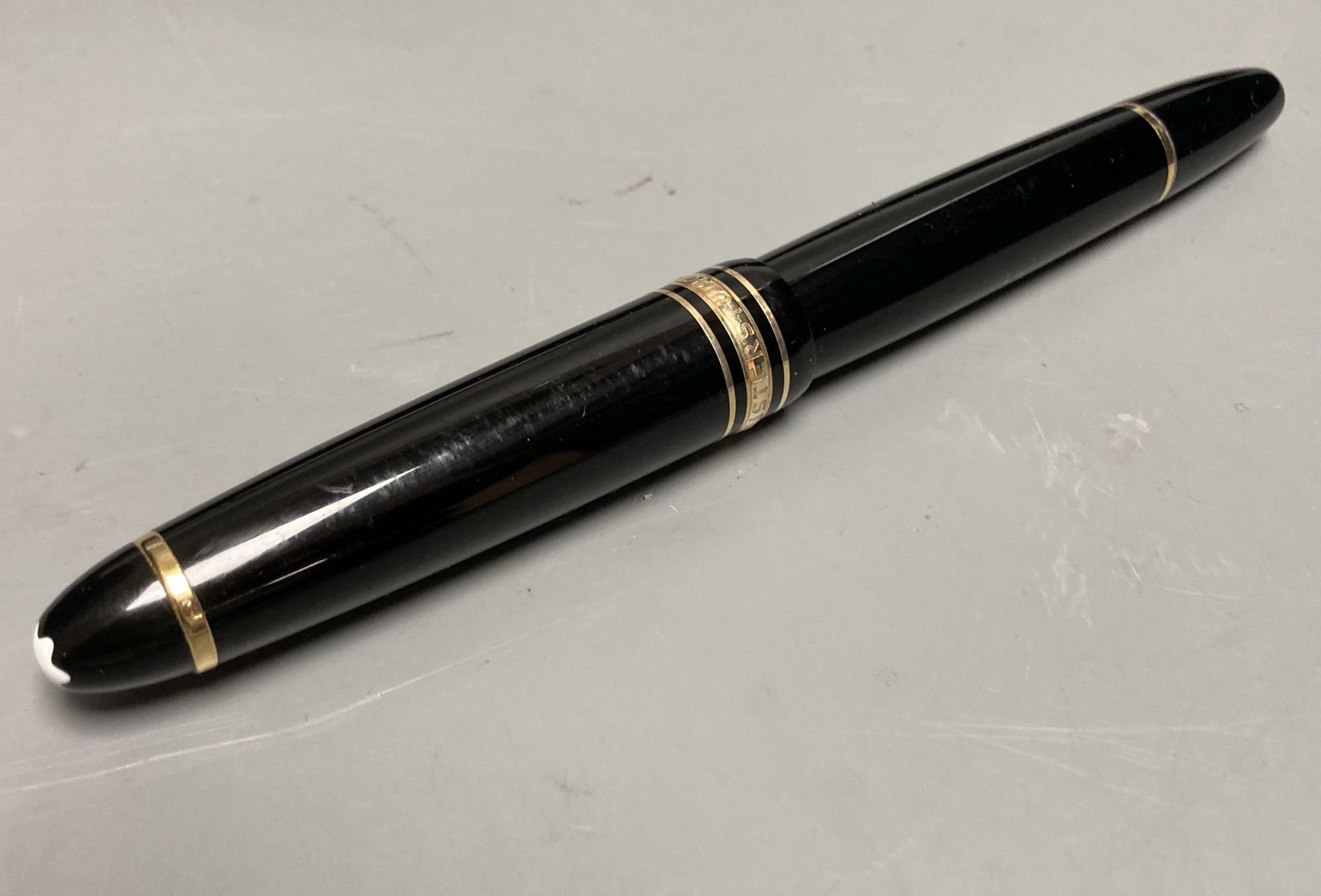 A boxed and black leather cased Meisterstuck Traveller Mont Blanc fountain pen, 147M Black